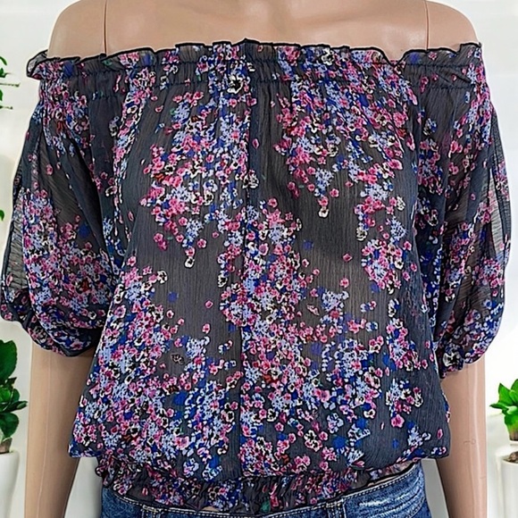 Fire Los Angeles Floral Crepe Sheer Cold-Shoulder Peasant Top - Picture 8 of 16